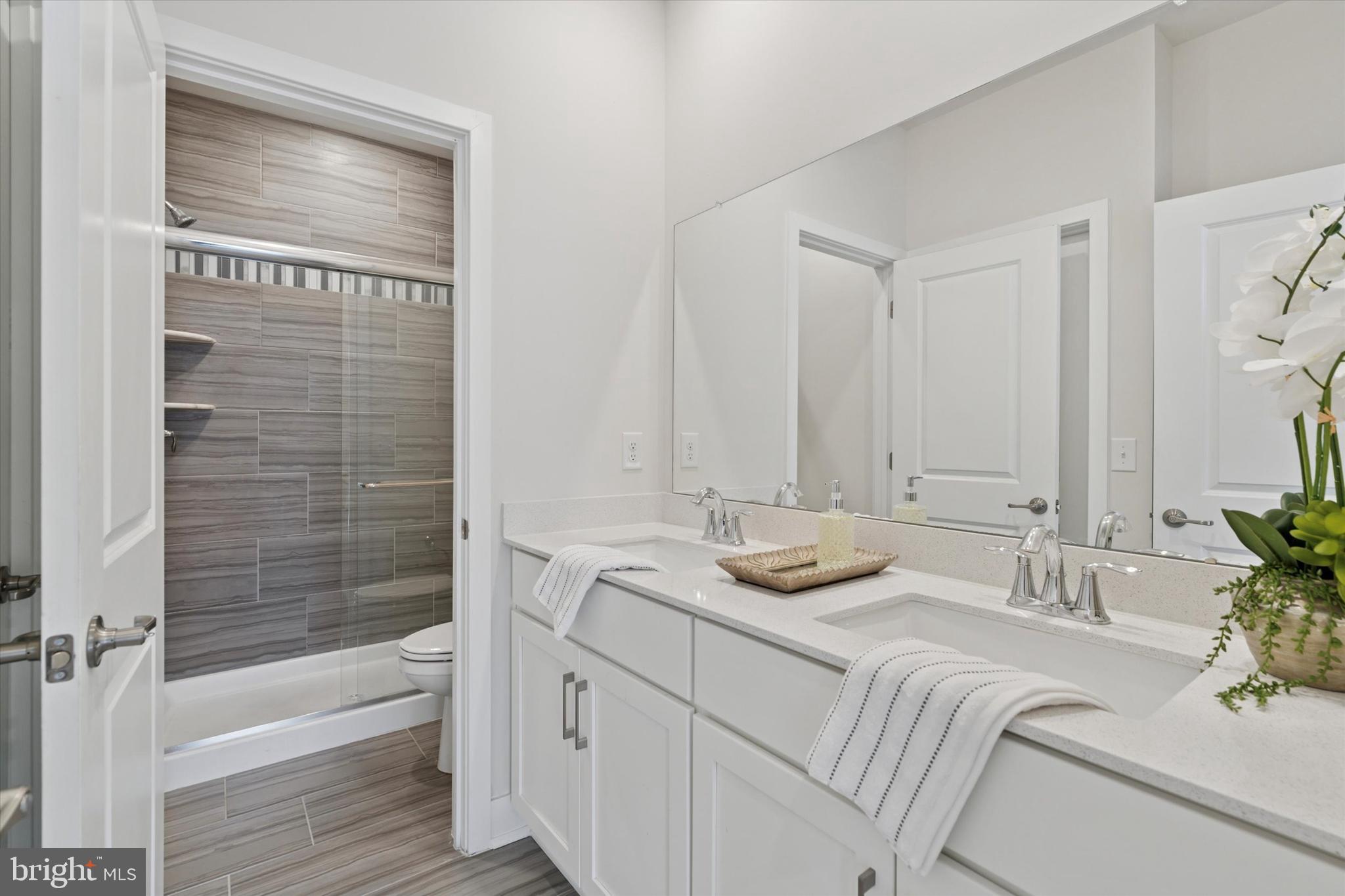 STEELPOINTE - Residential