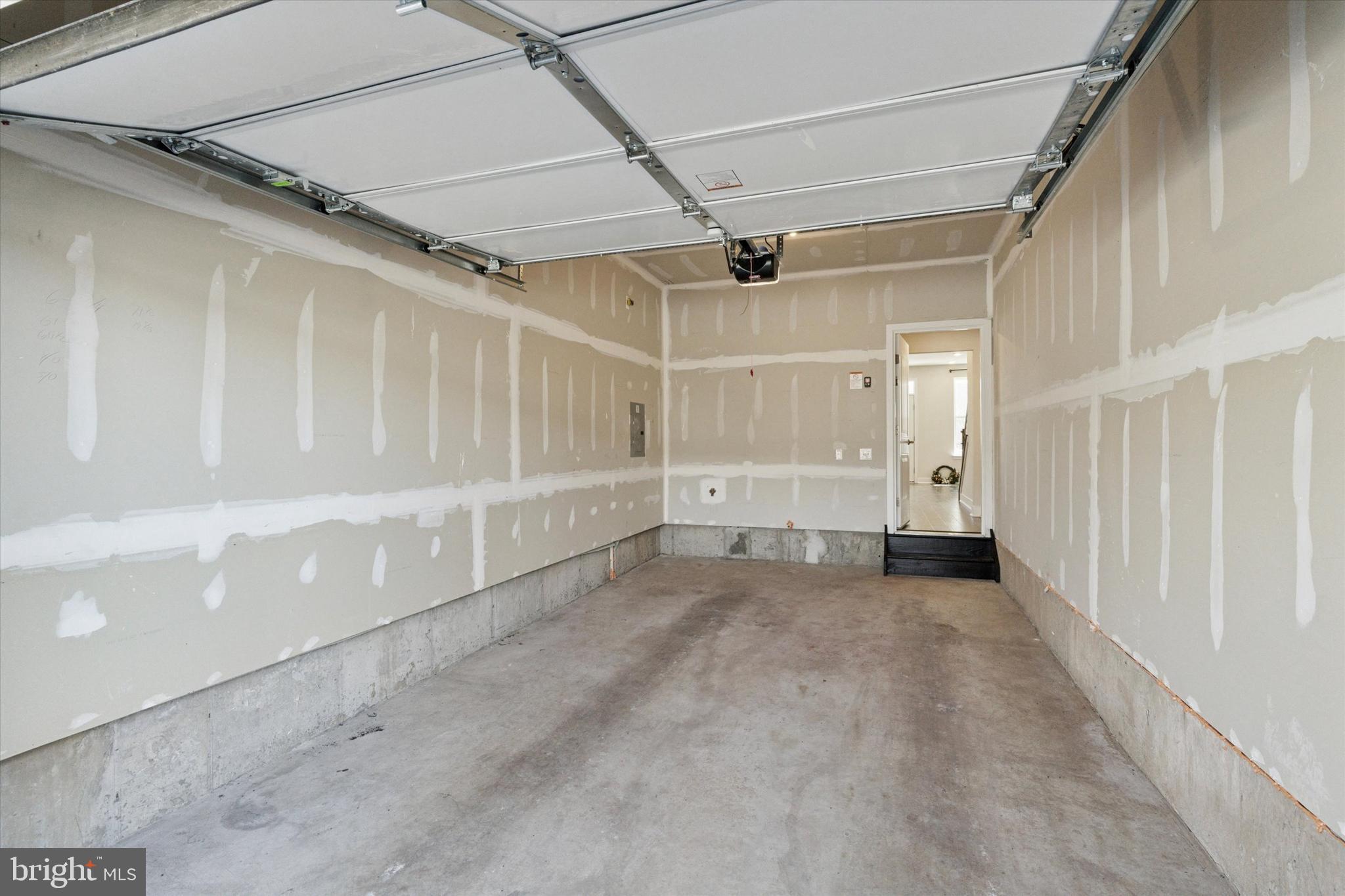 STEELPOINTE - Residential