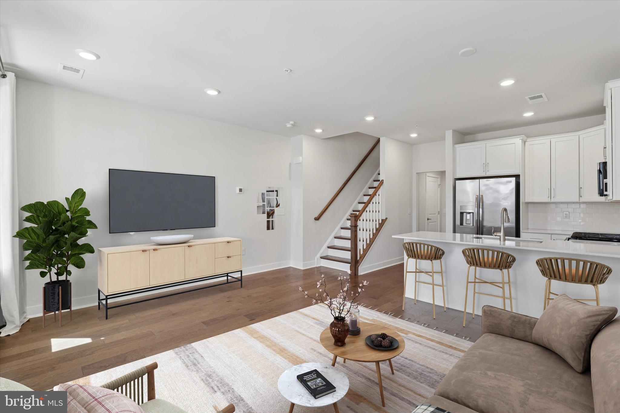 STEELPOINTE - Residential