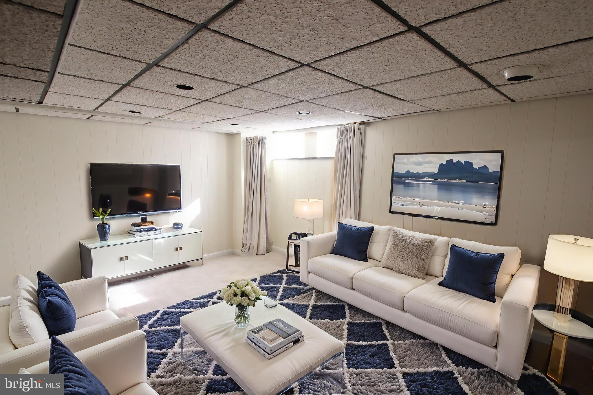 EASTFIELD - Residential