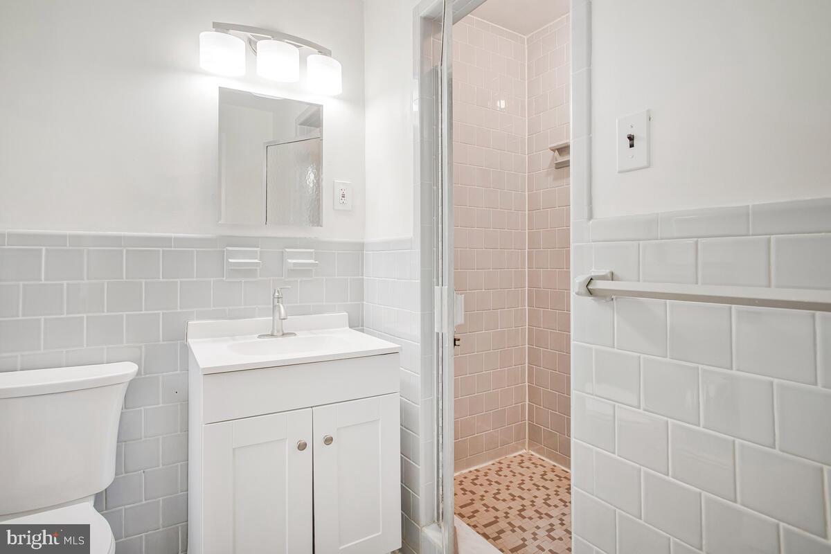 RUXTON - Residential Lease