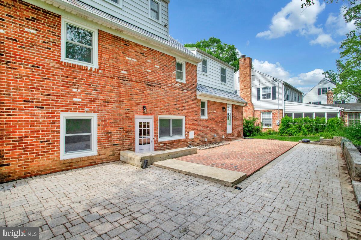 RUXTON - Residential Lease