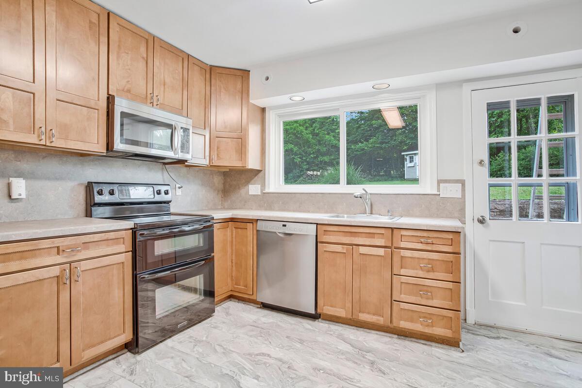 RUXTON - Residential Lease