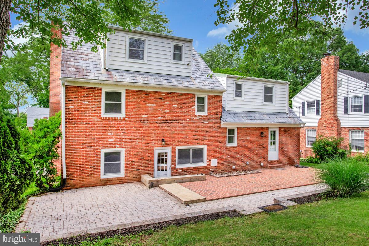 RUXTON - Residential Lease