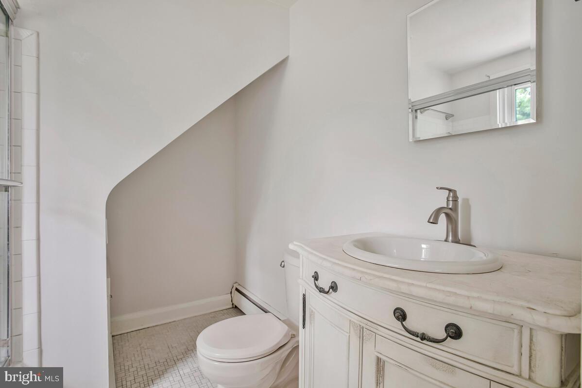 RUXTON - Residential Lease