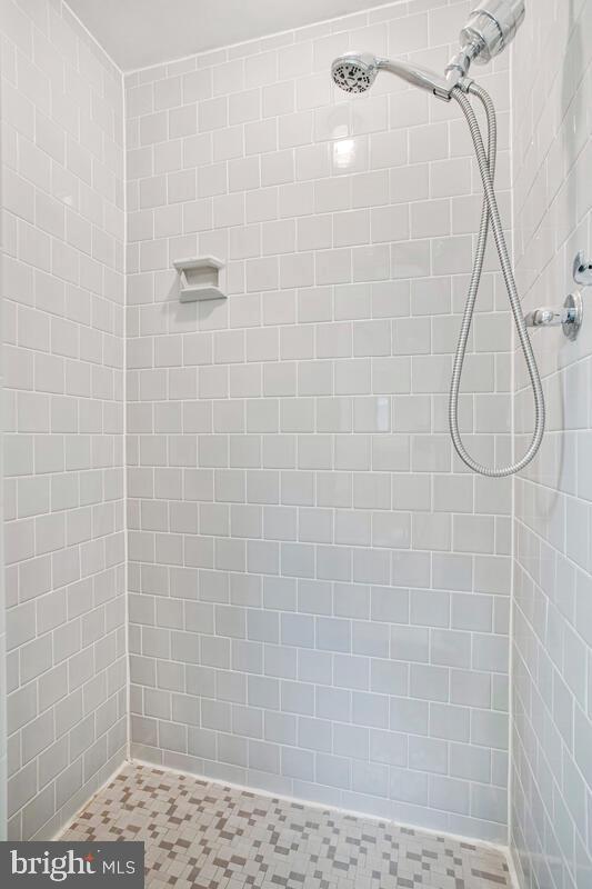 RUXTON - Residential Lease