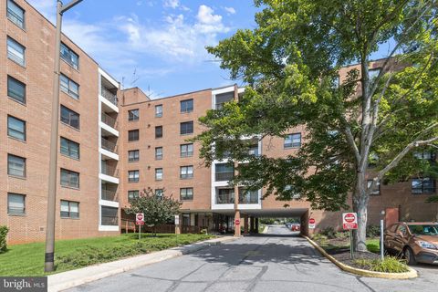 Photo of 6317 Park Heights Avenue #505, BALTIMORE, MD 21215 (MLS # MDBA2224658)