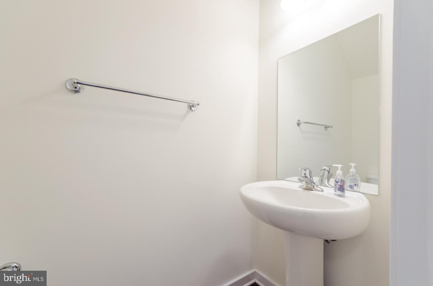 SPRING MILLS - Residential Lease