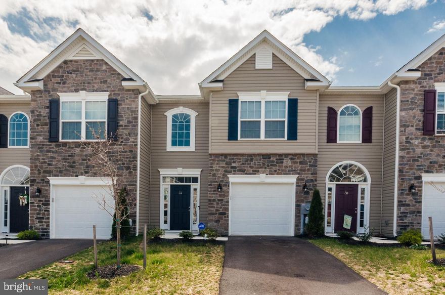 Great location, three bedroom, townhouse with garage in the amenity-rich Spring Mills subdivision.  Enjoy the outdoor walking trails, picnic area with gazebo, and two tennis courts alongside a community swimming pool.  Beautiful open floor plan with upgraded kitchen featuring maple cabinets and granite counter top.  A master bedroom en suite bathrooms joins two guest bedrooms and a guest bathroom on the upper level.  No pets allowed.