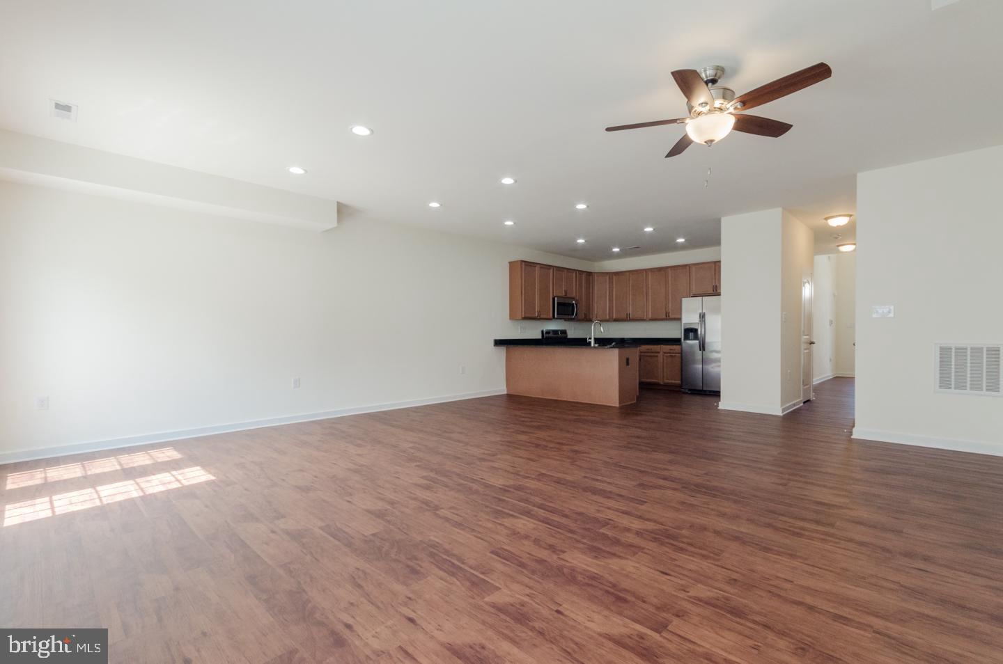 SPRING MILLS - Residential Lease