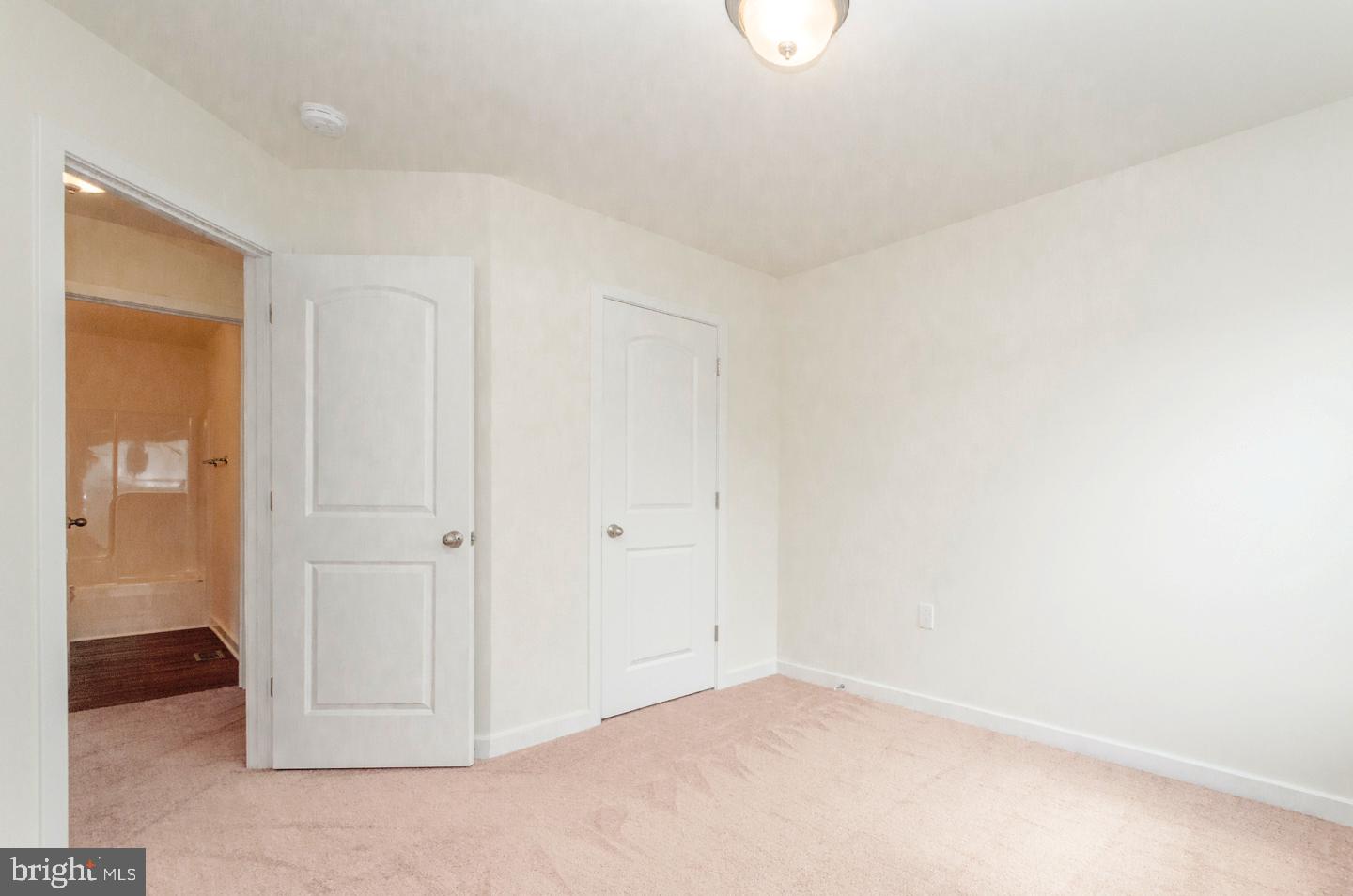 SPRING MILLS - Residential Lease