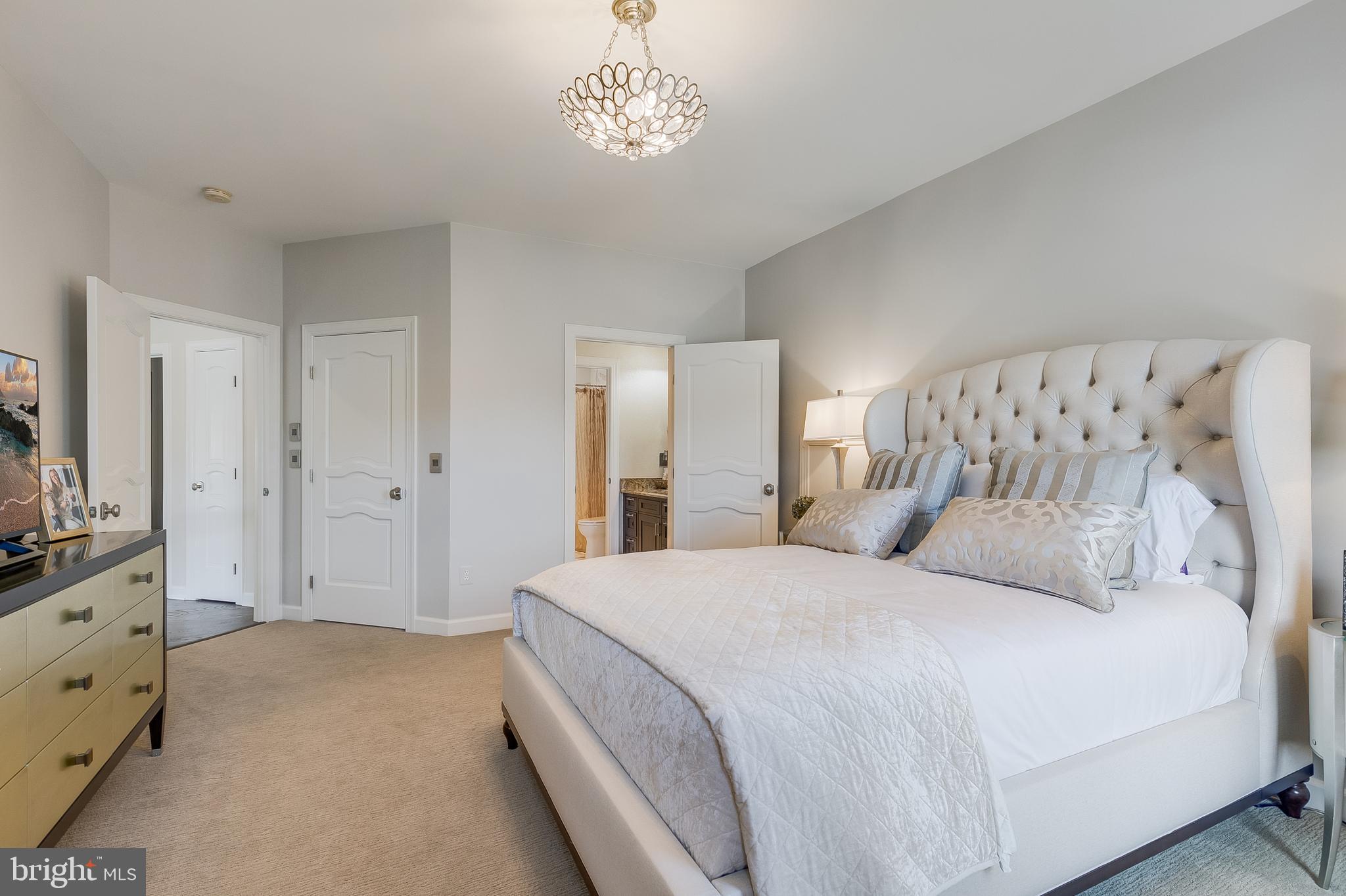 CEDAR CREST - Residential