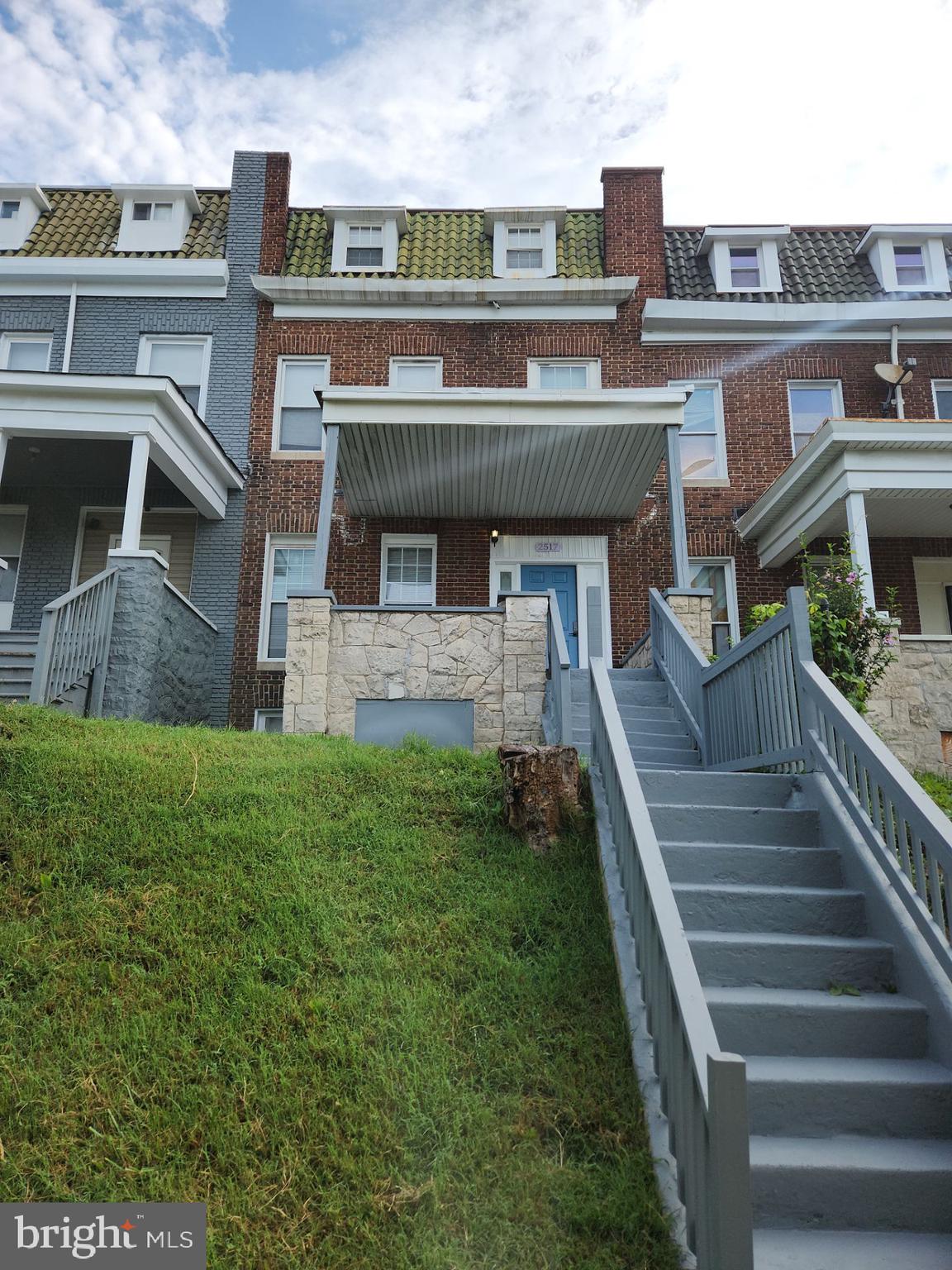 Super Large Town Home centrally located with tons of potential. Just renovated and ready. 4 plus bedrooms could be ideal for rental or roommate situations. Finished basement,Central Air Conditioning. Come take a look today!