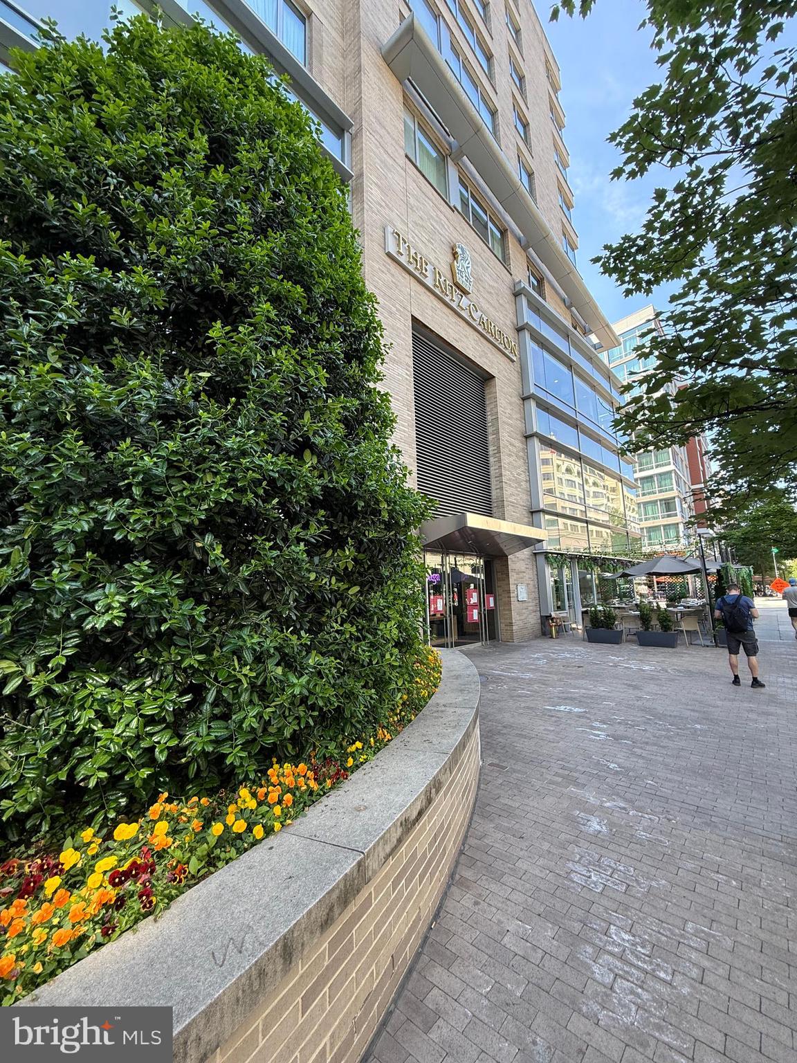 WEST END - Residential Lease