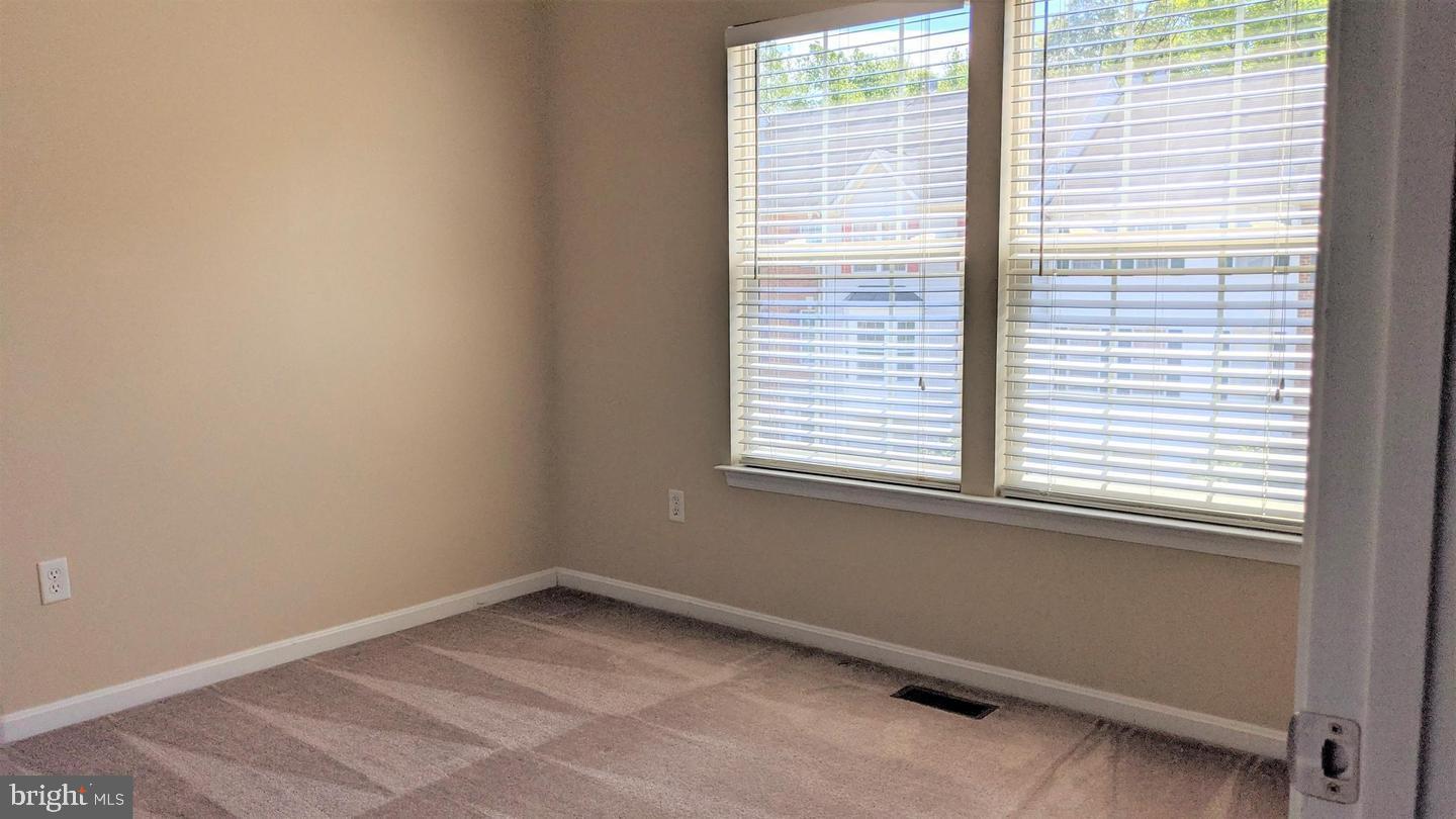 PINEY ORCHARD - Residential Lease