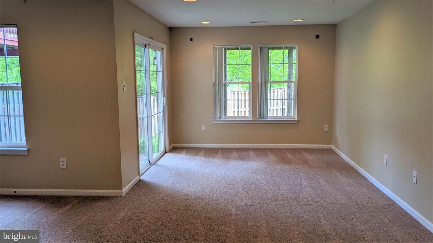 PINEY ORCHARD - Residential Lease