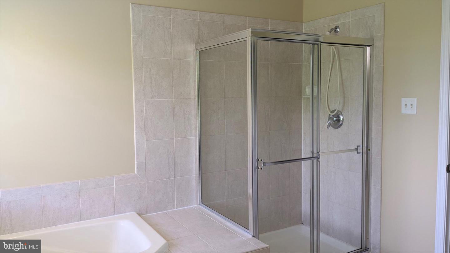 PINEY ORCHARD - Residential Lease