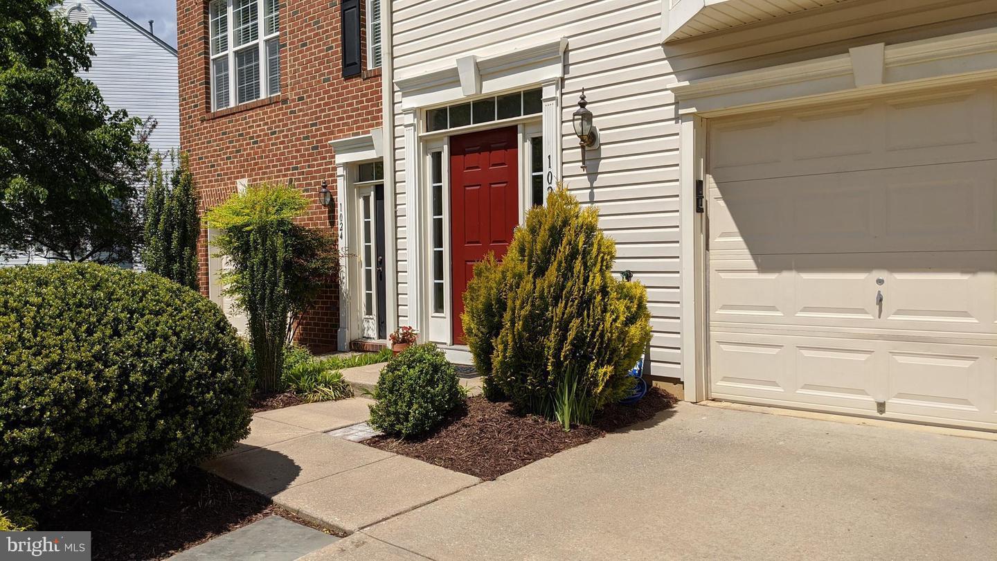 PINEY ORCHARD - Residential Lease