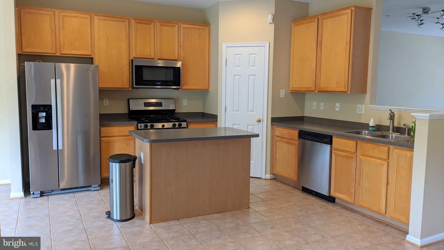 PINEY ORCHARD - Residential Lease