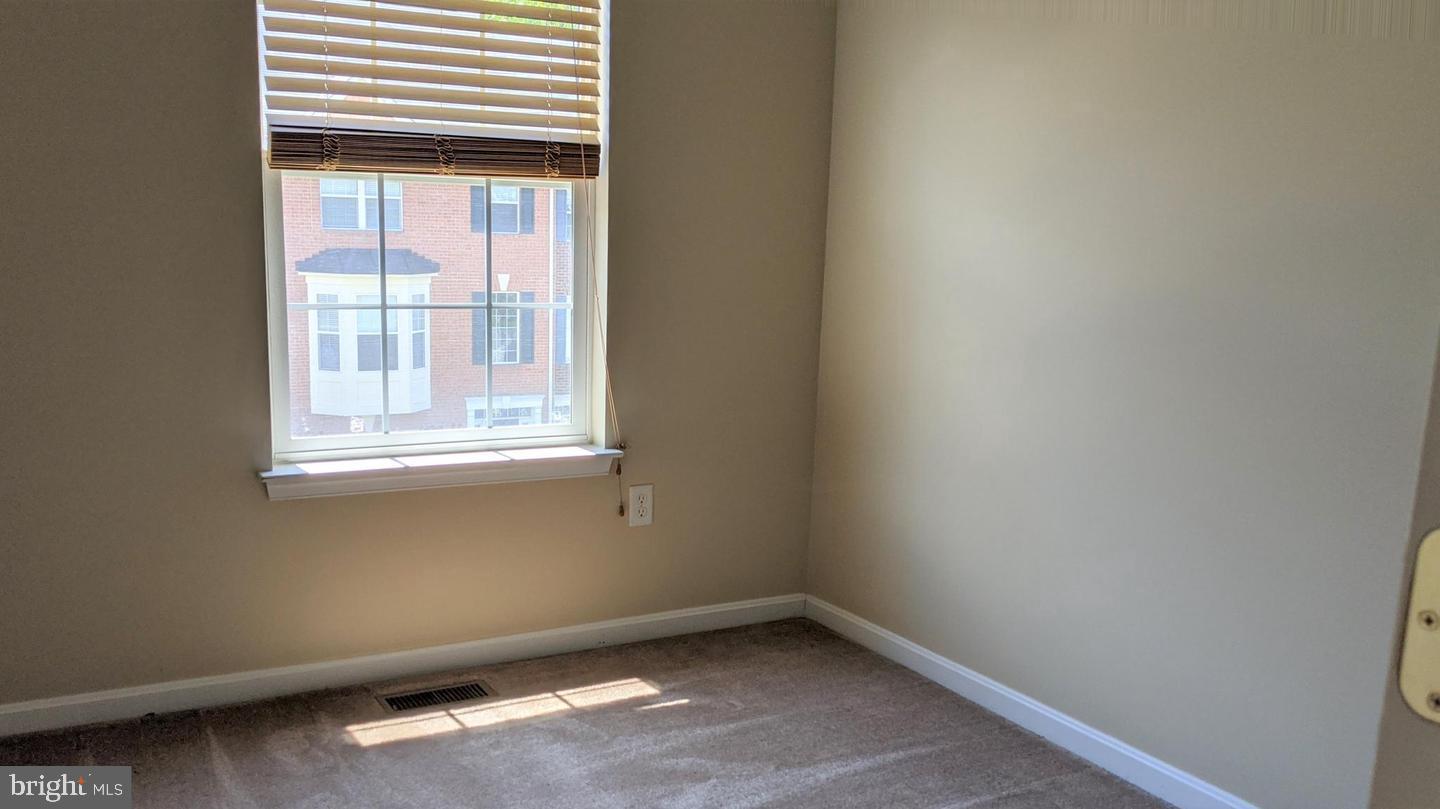 PINEY ORCHARD - Residential Lease