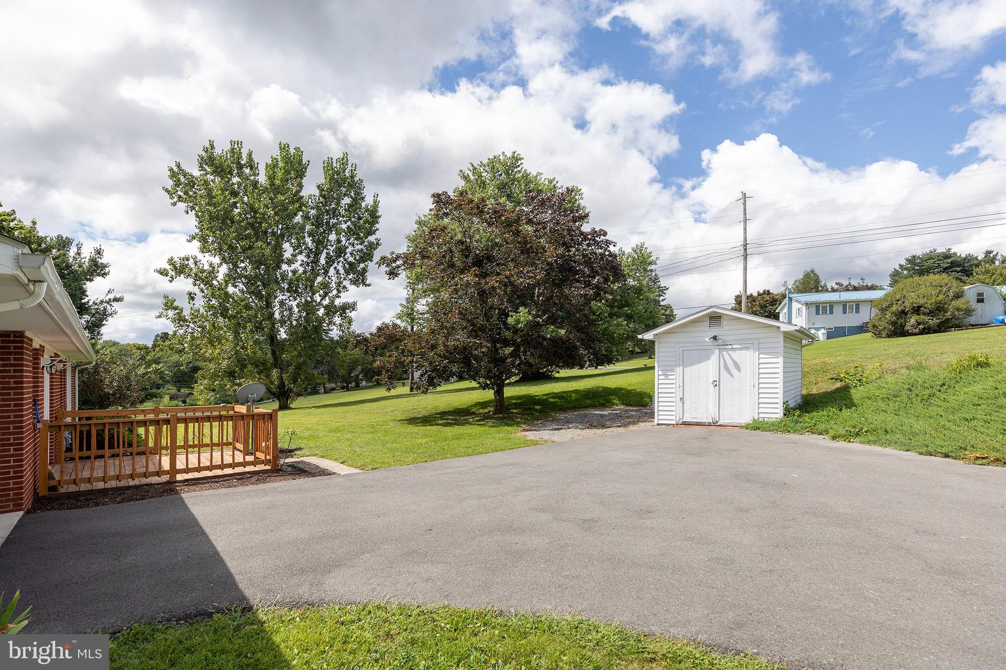 SUNRISE SUMMIT - Residential