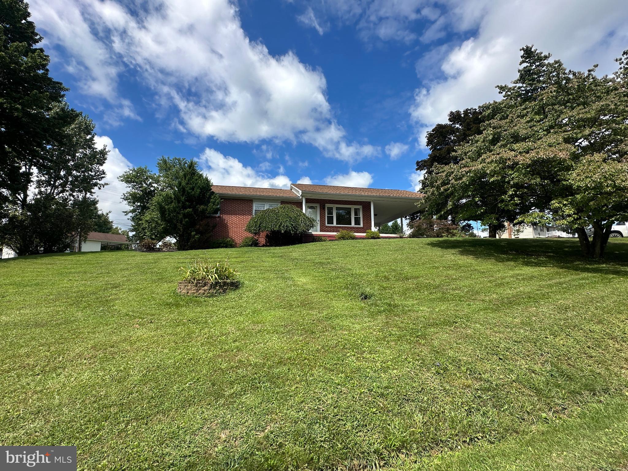 SUNRISE SUMMIT - Residential