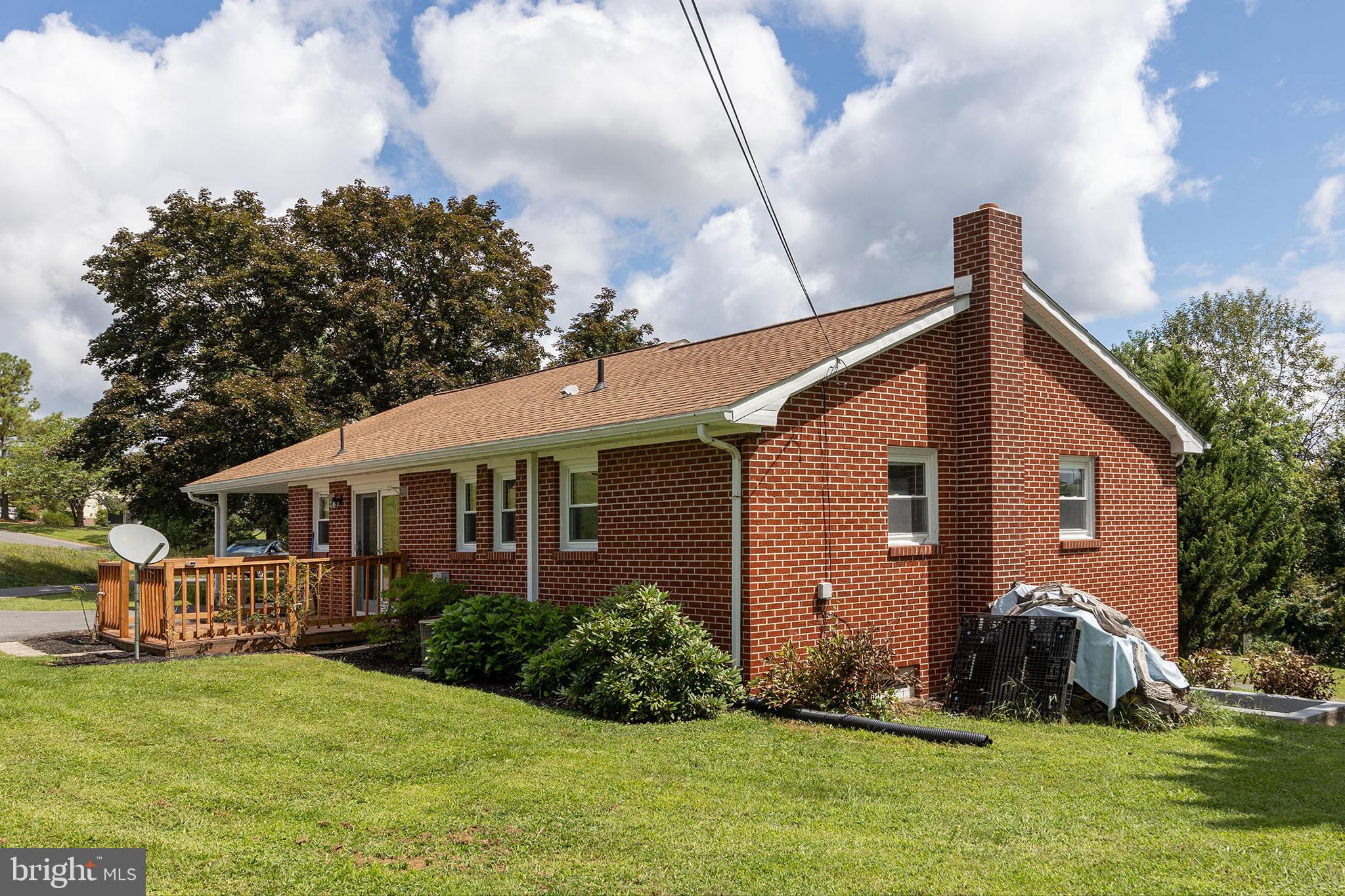 SUNRISE SUMMIT - Residential