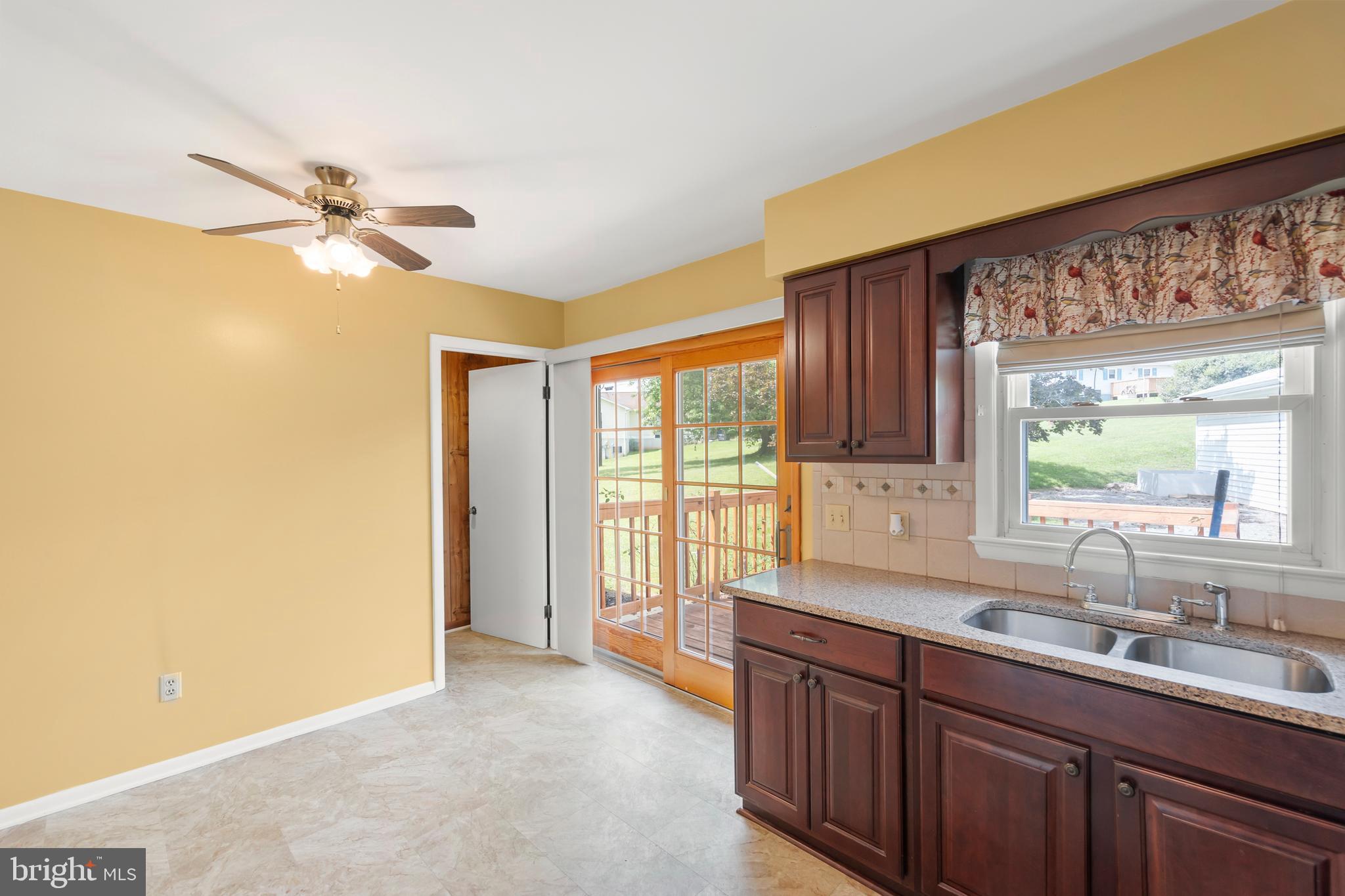 SUNRISE SUMMIT - Residential