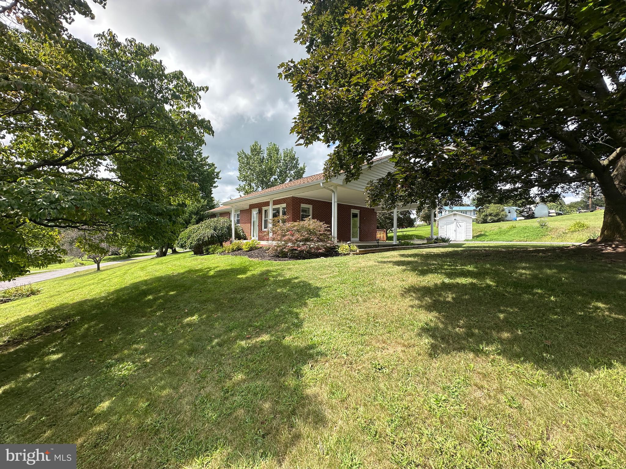 SUNRISE SUMMIT - Residential