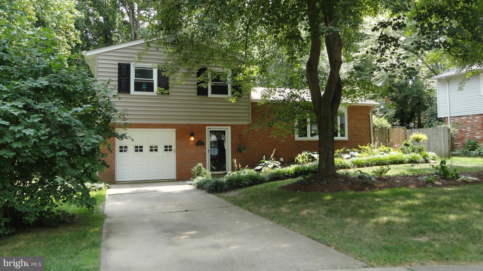 ROLLING VALLEY - Residential