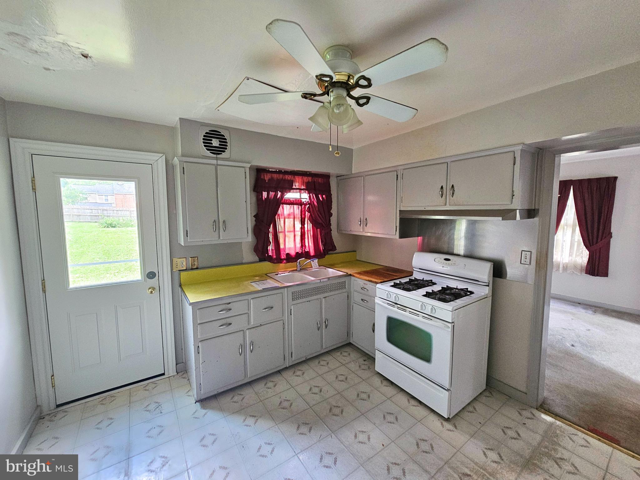 1506 CARLISLE ROAD