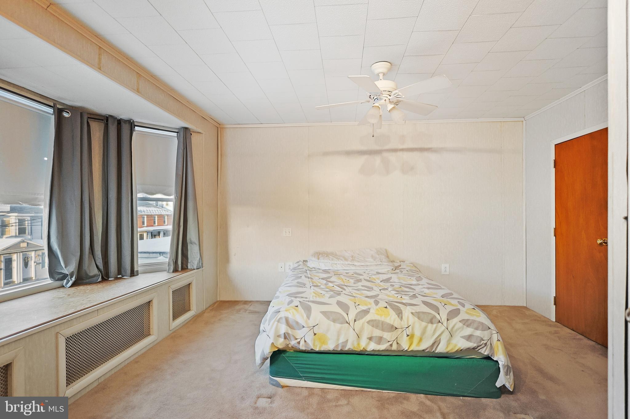 EAST END - Residential