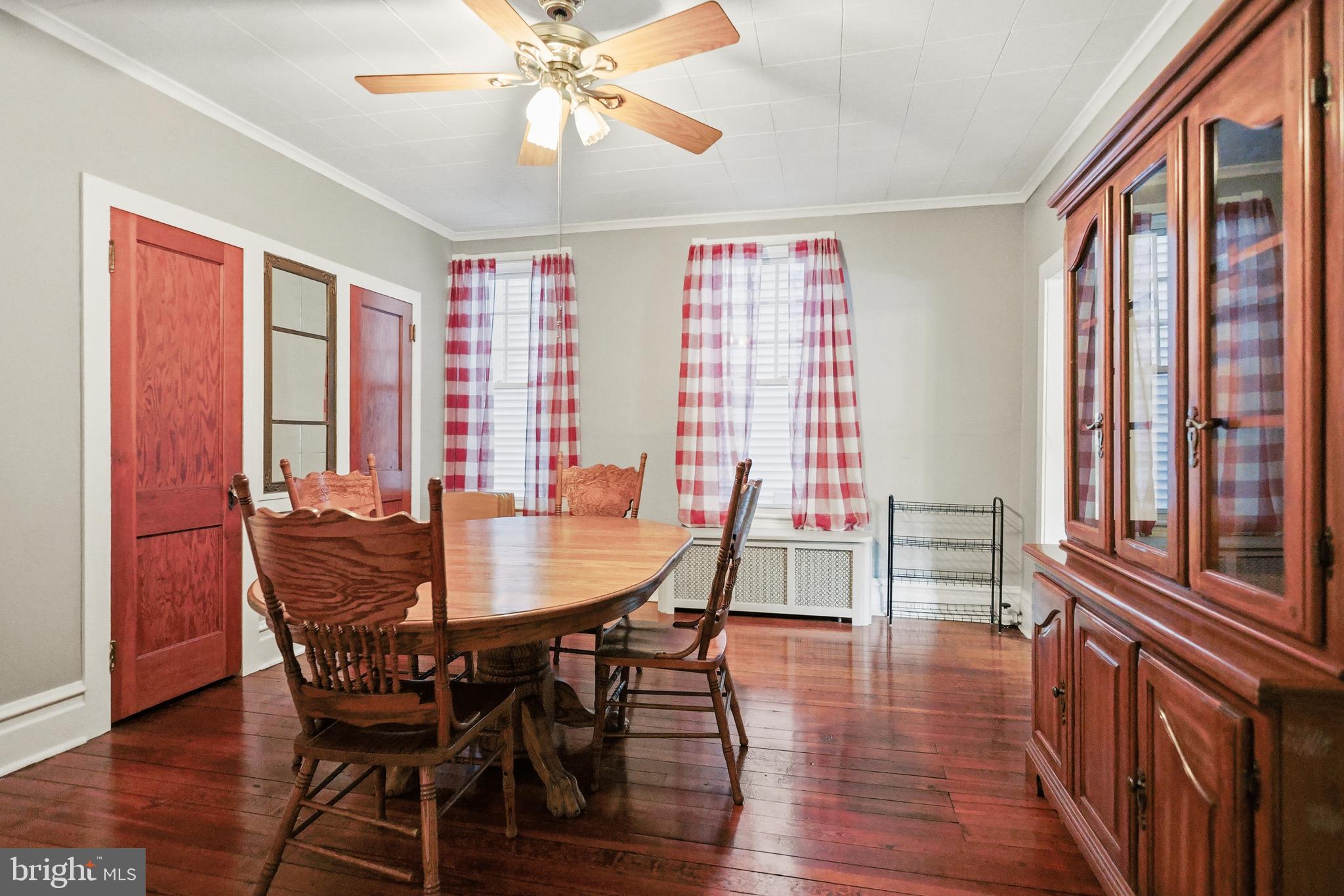 EAST END - Residential