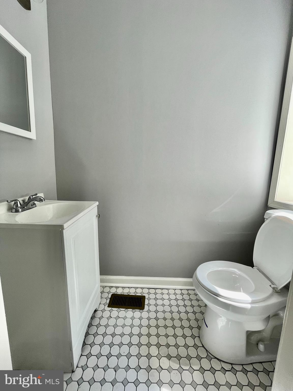 PHILADELPHIA (SOUTHWEST) - Residential Lease