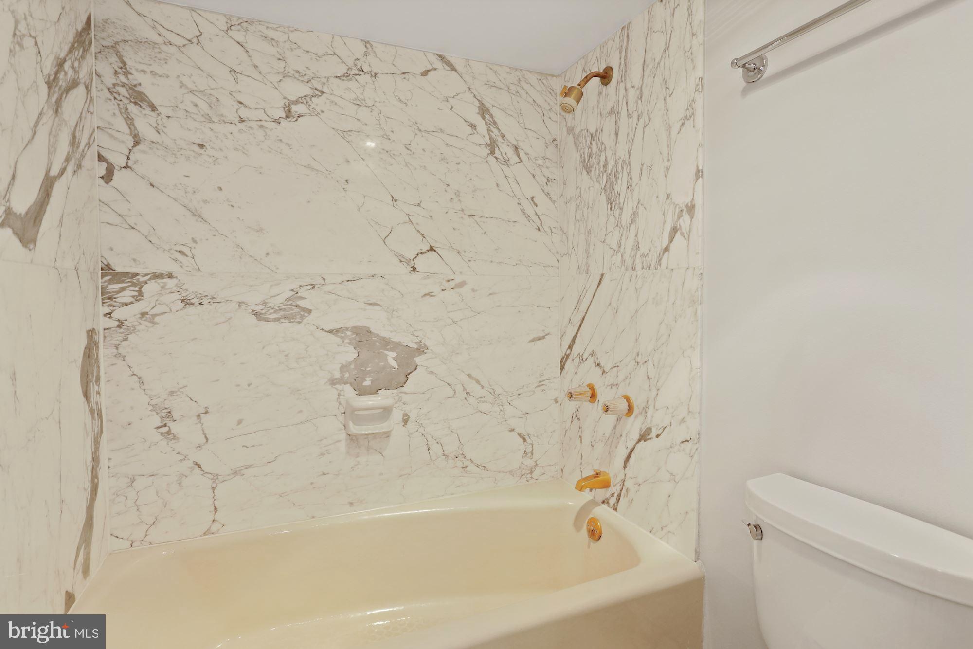 THE REPRESENTATIVE - Residential Lease