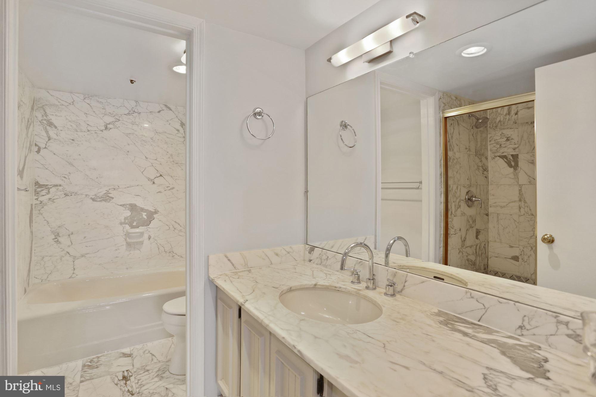 THE REPRESENTATIVE - Residential Lease