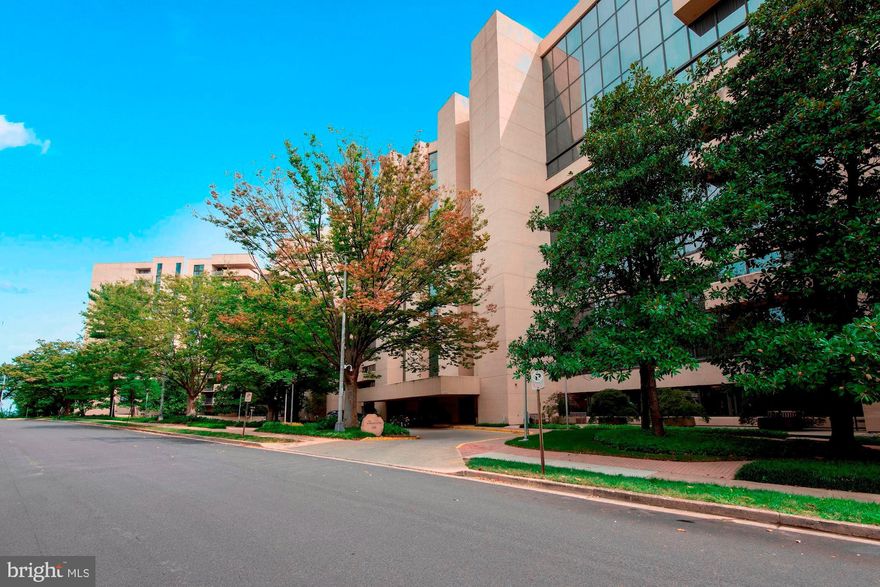 Gorgeous 8th floor unit with views of Washington DC. Tons of natural light throughout. Hallway storage located on the same floor + additional storage on garage level. 2 bedroom suites with walk-in closets, marble, beautiful HW floors and more! 2 Garage parking space included. $300 move-in fee and no weekend move-ins.