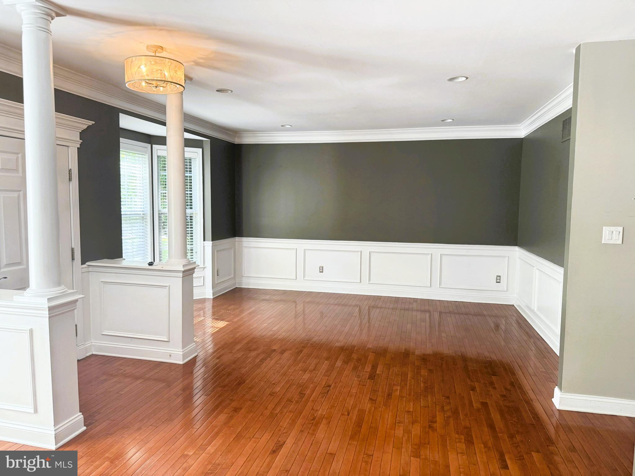 WILTSHIRE WALK - Residential Lease