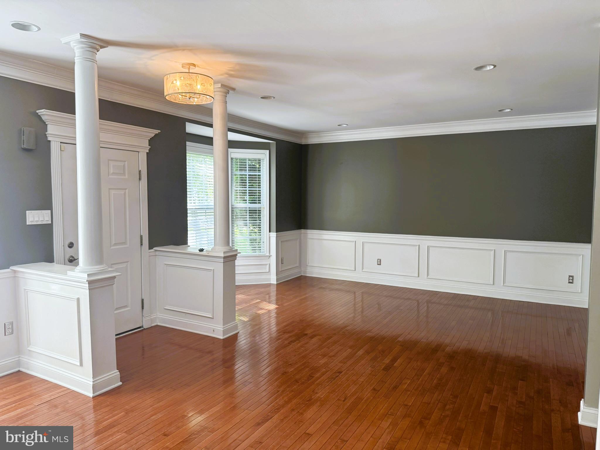 WILTSHIRE WALK - Residential Lease