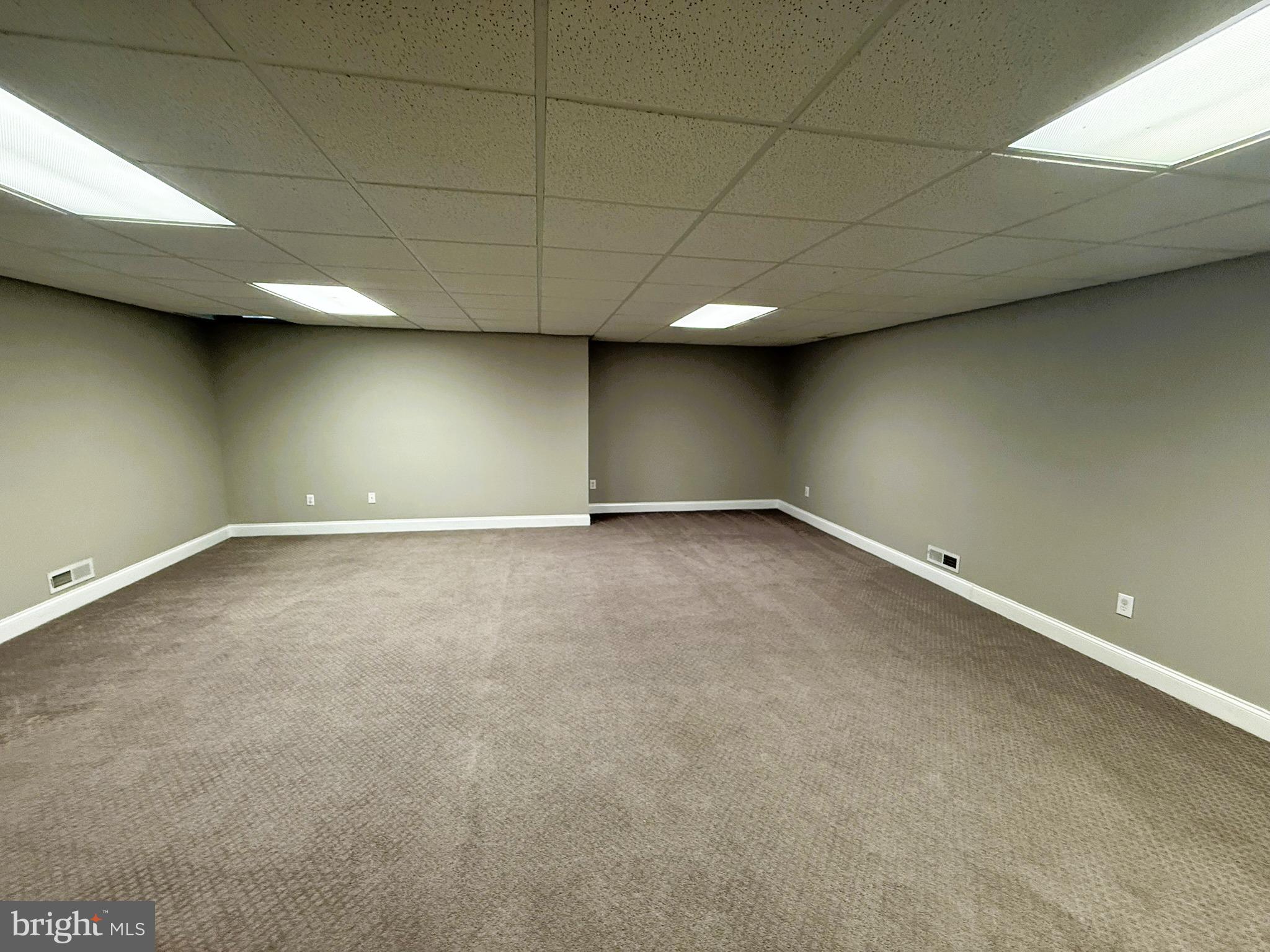 WILTSHIRE WALK - Residential Lease