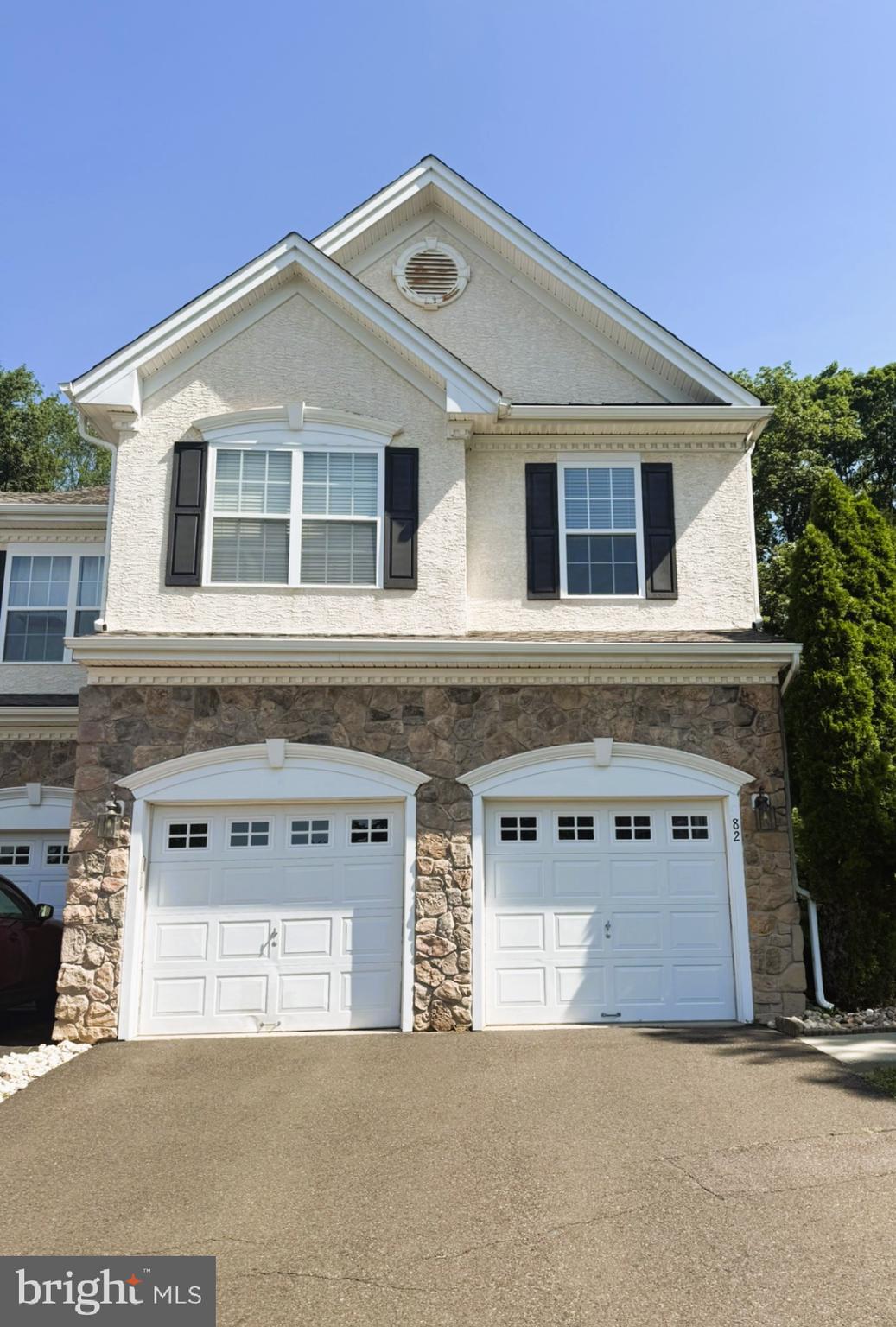 WILTSHIRE WALK - Residential Lease