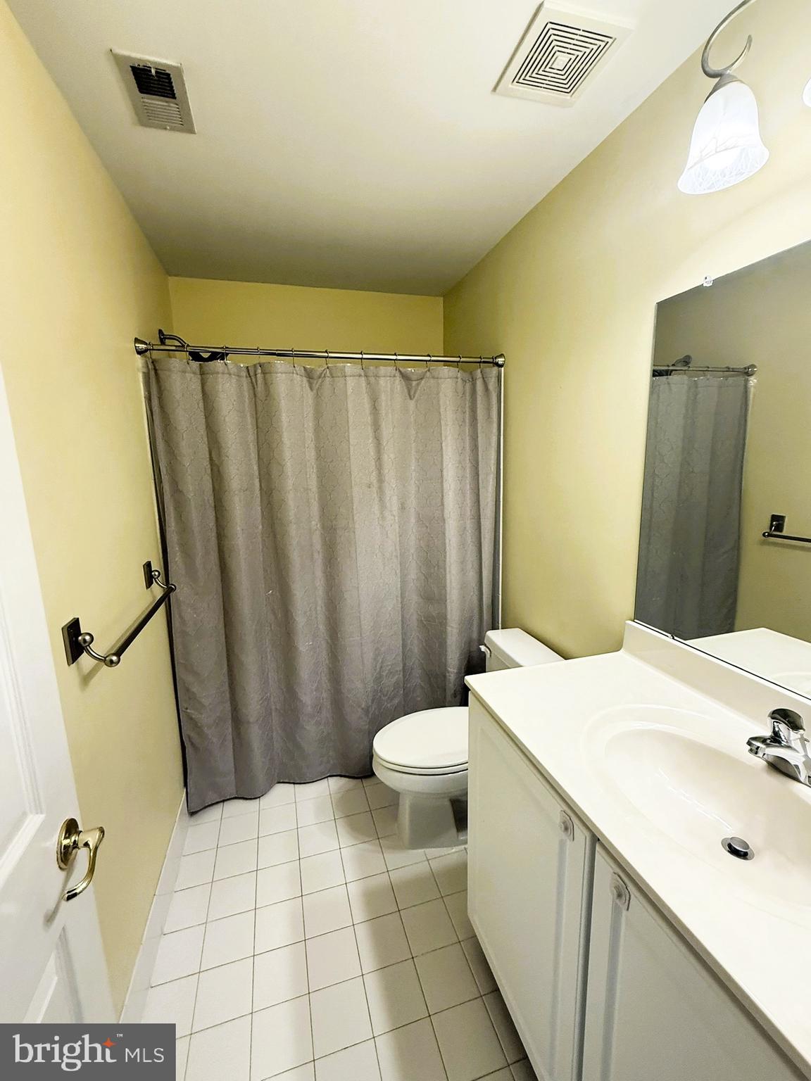 WILTSHIRE WALK - Residential Lease