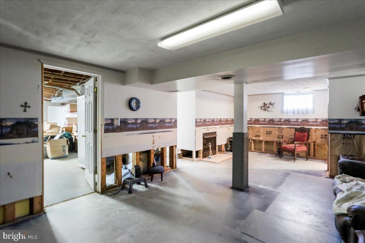 AIRPORT ADDITION - Residential