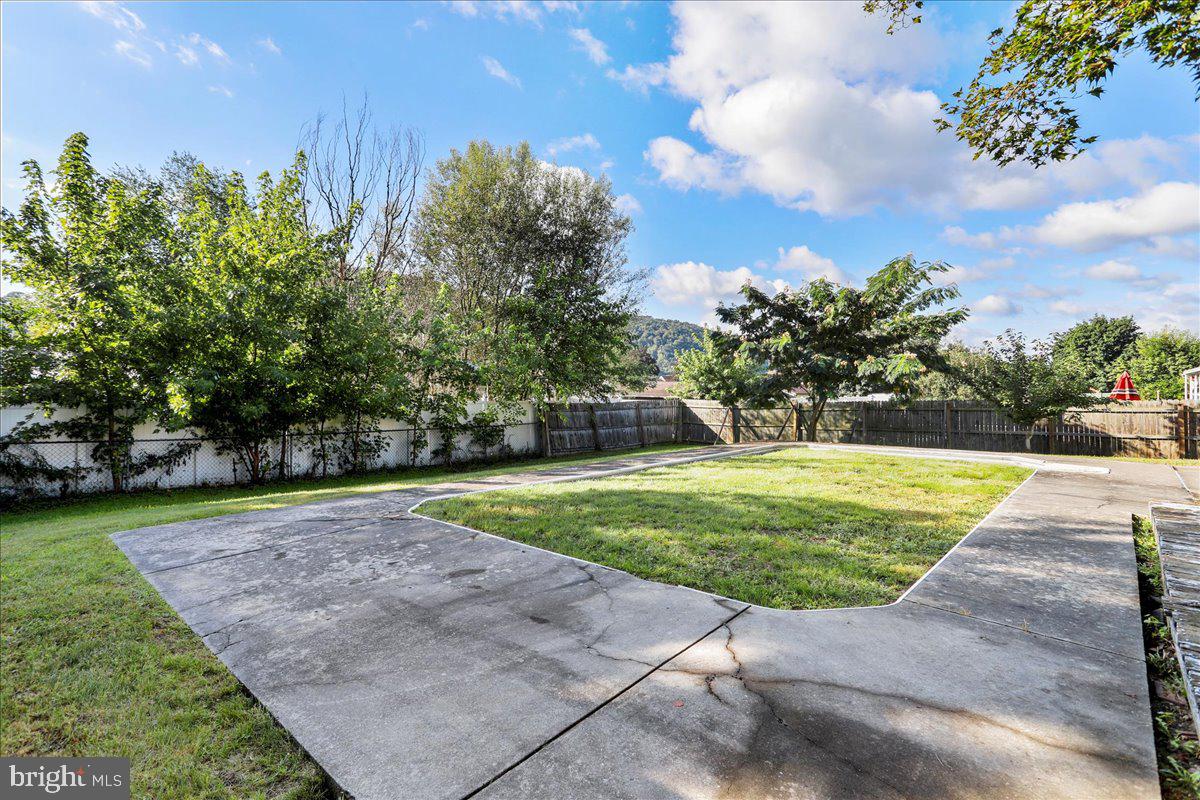 AIRPORT ADDITION - Residential