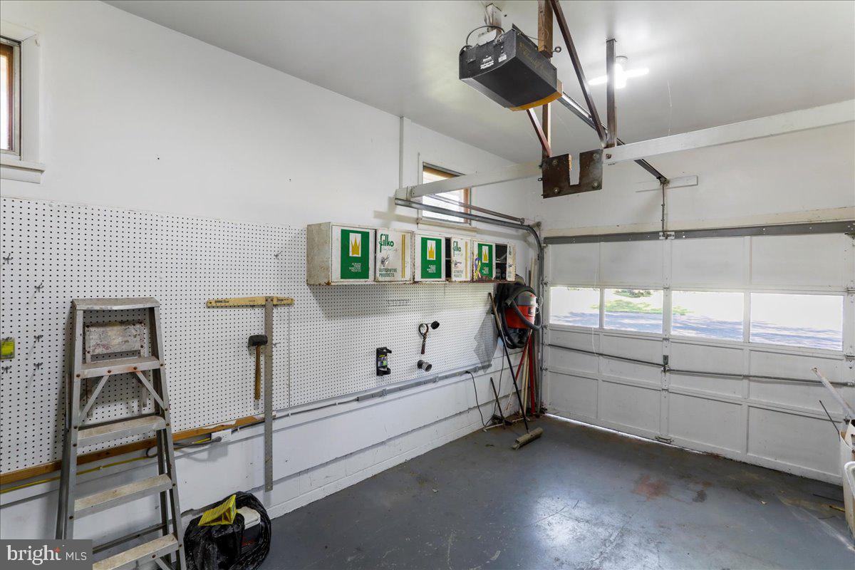 AIRPORT ADDITION - Residential