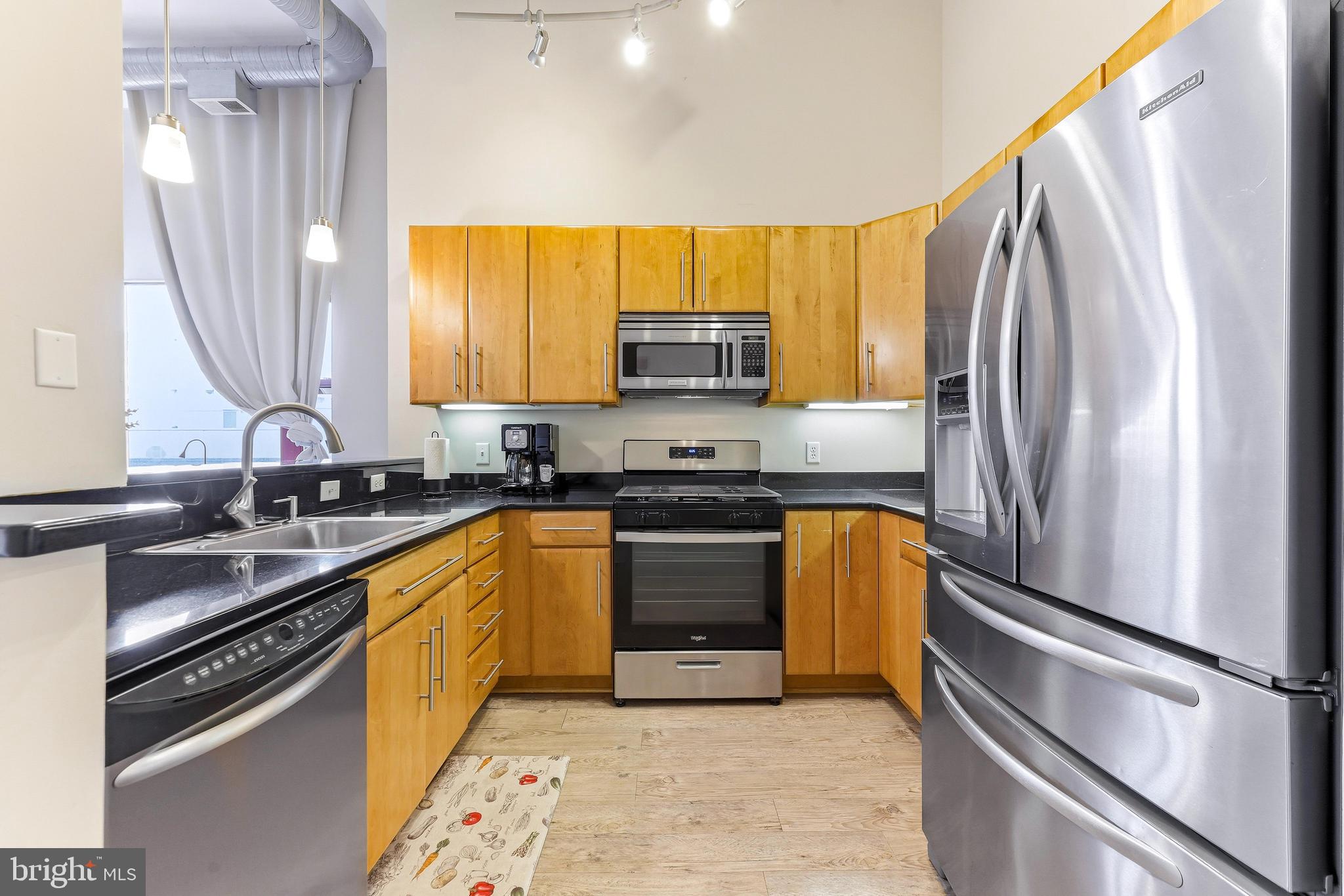 DOWNTOWN - Residential