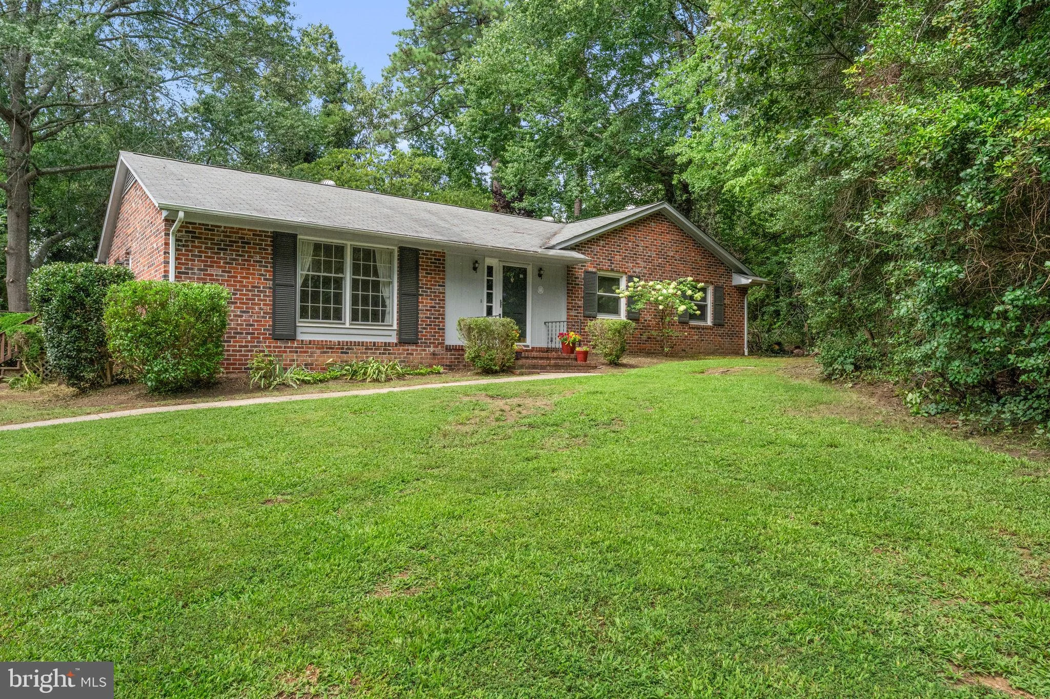 40 Quail Trail Trl, Warsaw, VA, 22572