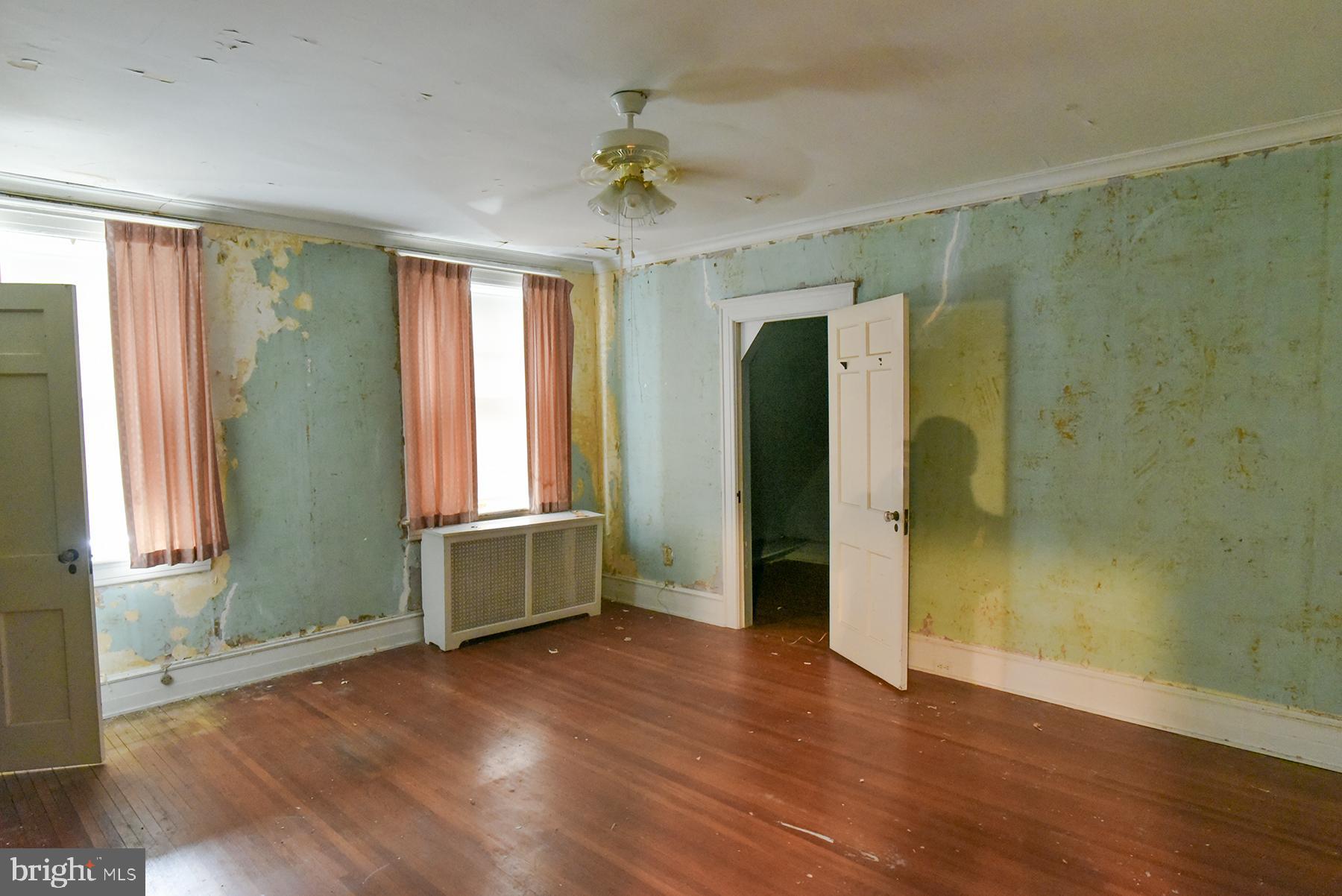 NORTH END - Residential