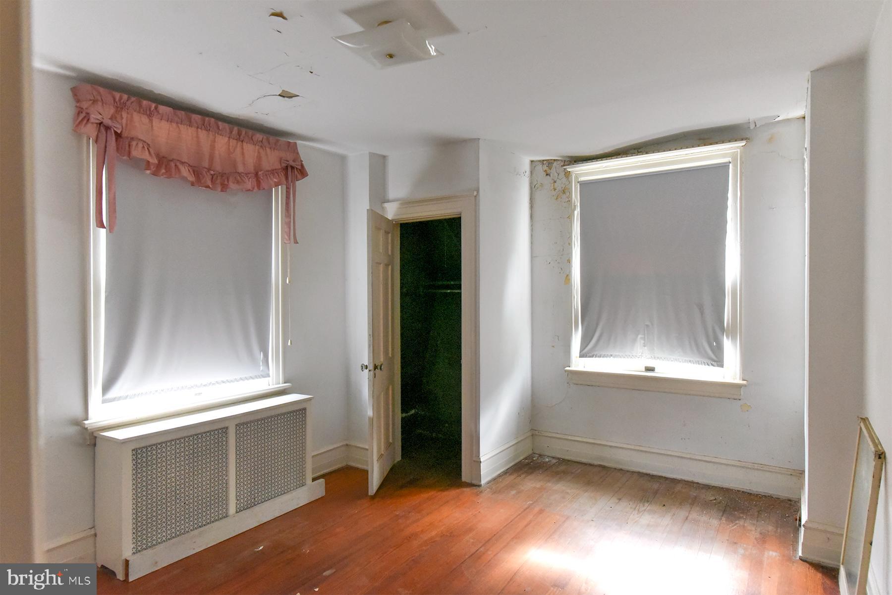 NORTH END - Residential