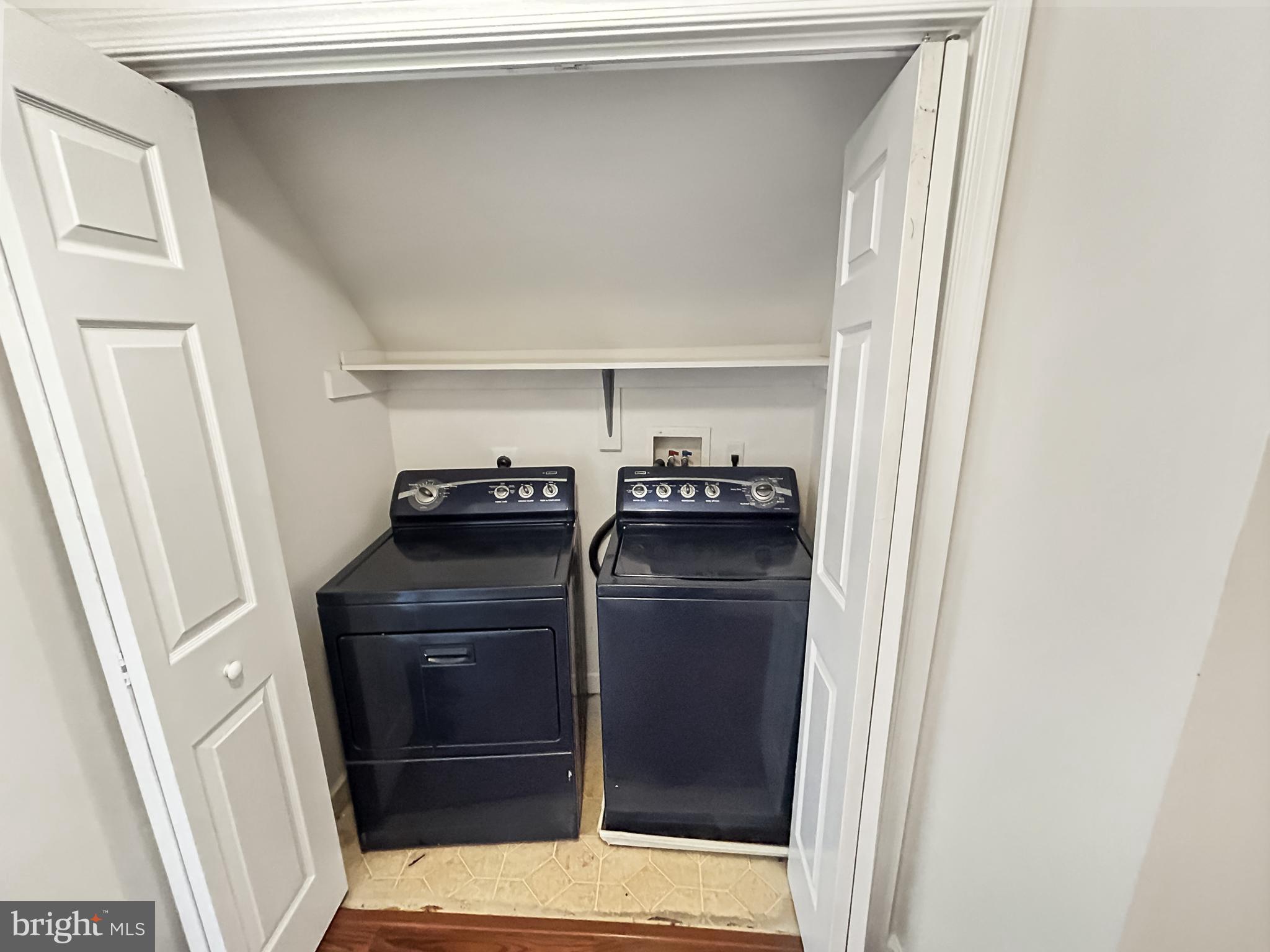 WOODBRIDGE - Residential